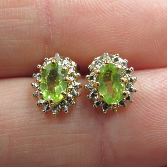 Jewelry - Sterling Silver Simple Oval Peridot Gold Plated Stud Earrings Vintage